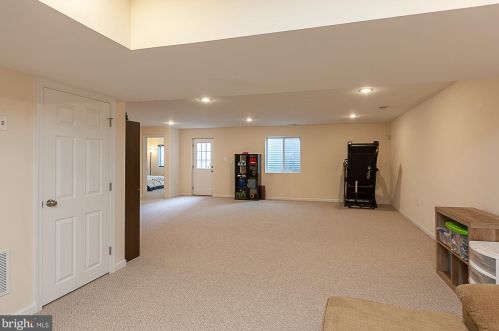 264 Burberry Ln, Charles Town WV  25414-5621 exterior