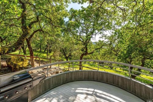 4833 Skycrest Way, Santa Rosa CA  95405-8798 exterior