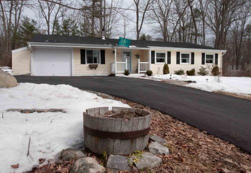 413 Deerpath Ln, Allenstown, NH 03275-3214