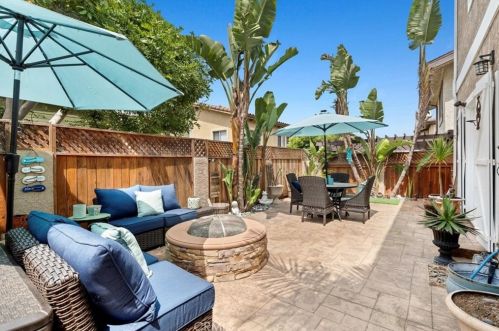 1803 Huntington Ln, Redondo Beach, CA 90278-4115