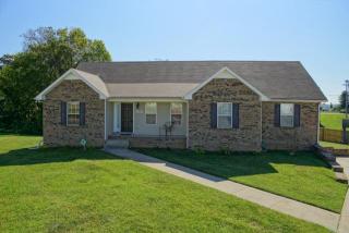 1845 Rapids Ct, Clarksville, TN 37040-2103