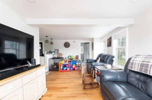 2 Howard St, Salem NH  03079-2565 exterior