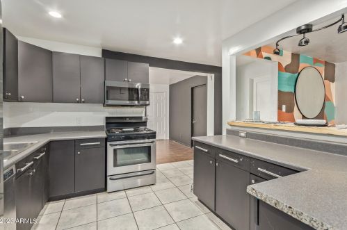 5630 30 Dr, Phoenix AZ 85017-4101 exterior