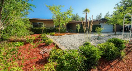 16165 Pebble Beach Dr, Victorville, CA 92395-4410