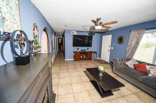 1731 Summertime Dr, El Cajon, CA 92021-1072