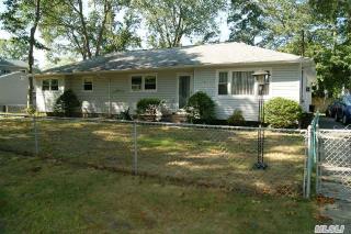 56 Rowland St, Canaan Lake, NY 11772-1630