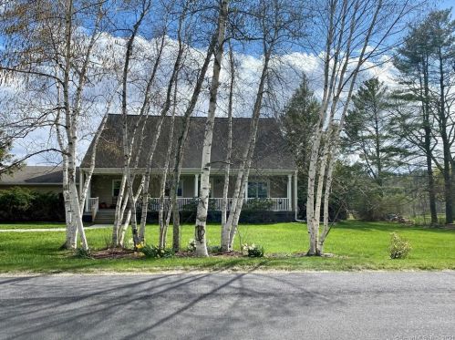323 Wells Hill Rd, Lakeville, CT 06039-2329