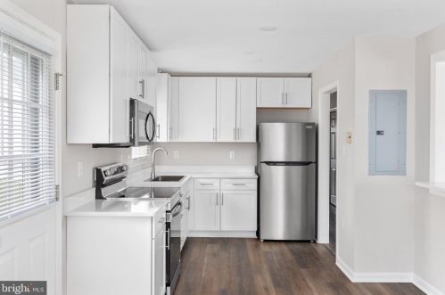 353 Banks Fort Rd, Strasburg VA  22657-2159 exterior