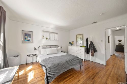 2111 Eucalyptus Ave, Long Beach CA  90806-4518 exterior
