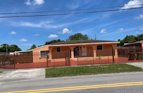 5591 2nd Ave, Hialeah FL  33012-2763 exterior