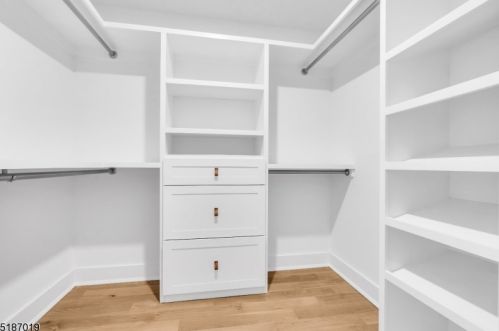 7 Maple St, Chatham Township NJ  07928-1624 exterior