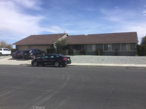 12403 Shooting Star Dr, Victorville, CA 92392-9413