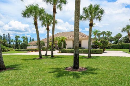 1679 Enclave Cir, West Palm Beach, FL 33411-1862
