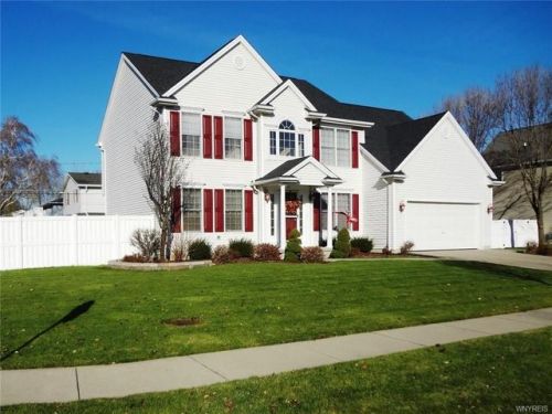 10 Bridgehampton Cir, Buffalo, NY 14221-1550