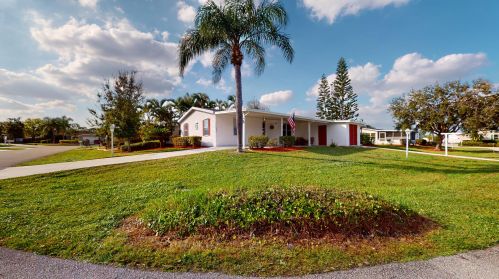 8157 14th Hole Dr, Fort Pierce, FL 34952-3166