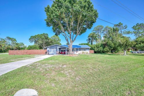 6604 Deleon Ave, Fort Pierce, FL 34951-1249
