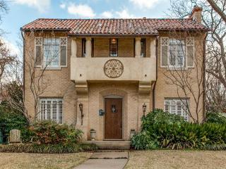 7102 Lakewood Blvd, Dallas, TX 75214-3508