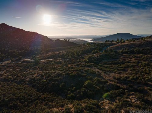 38150 Overview Rd, Temecula, CA 92592-8288