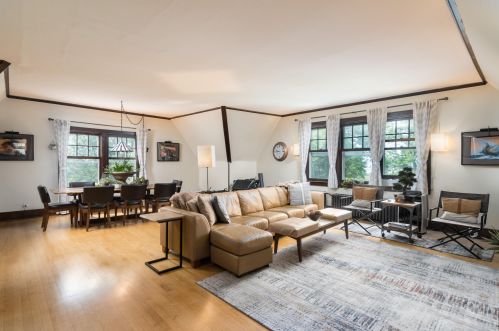 2359 Wahl Ave, Milwaukee WI 53211-3826 exterior