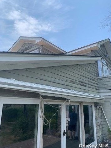 11 Bayberry Ln, East Quogue, NY 11942-4400