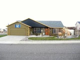 5201 Dayton St, Kennewick, WA 99337-5242