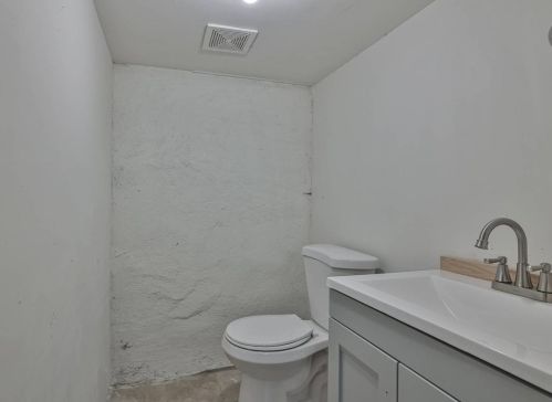 2070 Galbraith Rd, Cincinnati OH 45215-5634 exterior