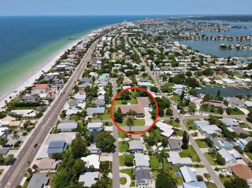 100 159th Ave, Saint Petersburg, FL 33708-1725