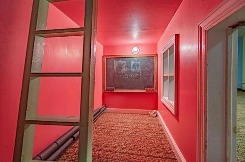 1943 Klines Mill Rd, Breinigsville PA  18031-2230 exterior