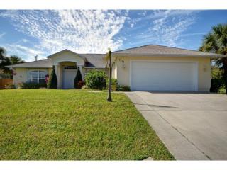 1319 Teaberry Ln, Sebastian, FL 32958-6277