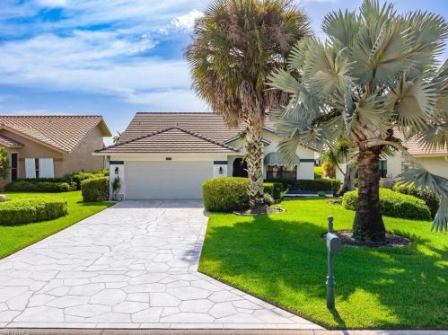 373 Kings Way, Naples, FL 34104-4916