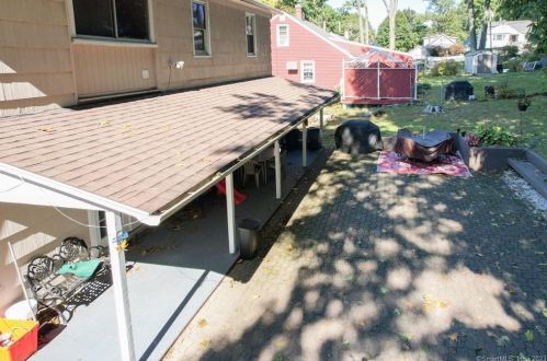 82 Middlefield Ave, Waterbury CT  06705-2723 exterior