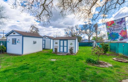 616 Q St, Rio Linda CA  95673-1427 exterior