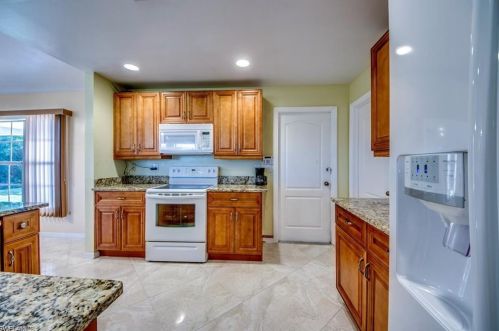 2910 65th St, Lehigh Acres FL  33971-8208 exterior