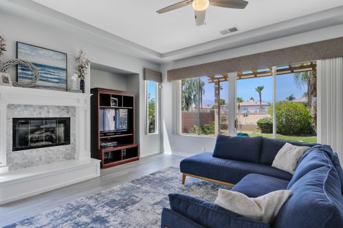43563 Corte Del Oro, La Quinta CA  92253-4073 exterior