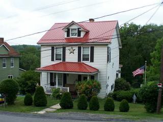 970 Ralphton Rd, Stoystown, PA 15563-7810