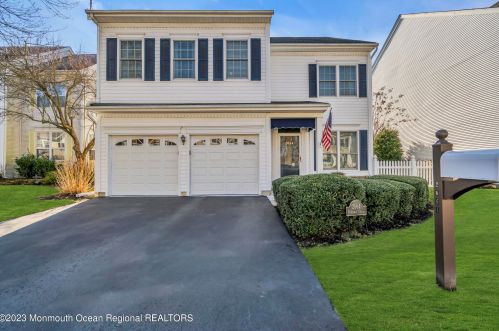 2064 Benjamin Cir, Belmar, NJ 07719-9654