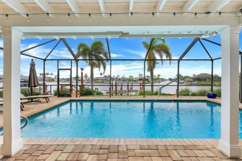 3810 1st Pl, Cape Coral FL  33904-4803 exterior