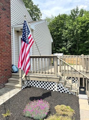 2 Glendower St, Avon, MA 02322-1854