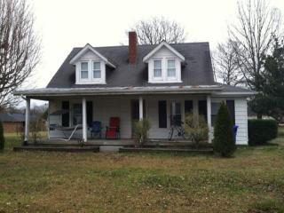 2606 Highway 31, White House TN  37188-8966 exterior
