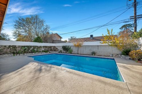 6229 Klump Ave, North Hollywood CA  91606-4213 exterior