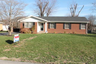326 Wayne Dr, Hopkinsville, KY 42240-1540
