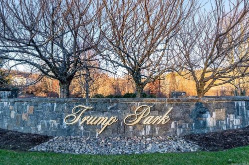 506 Trump Park, Shrub Oak, NY 10588-1213