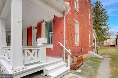 429 Main St, Shoemakersville, PA 19555-1529