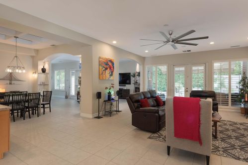 8 King Edward Ct, Rancho Mirage CA  92270-1621 exterior