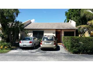 13905 57th Ln, Miami, FL 33183-1136