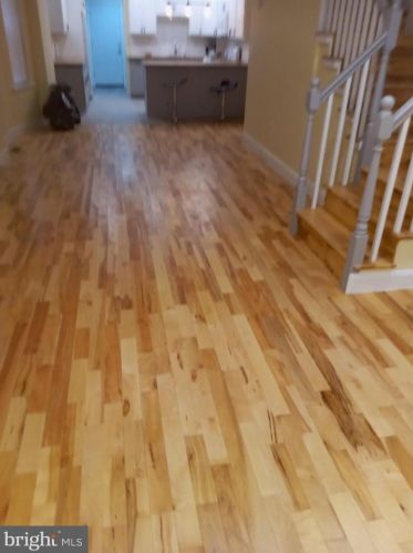 18 Murray St, Trenton, NJ 08618-5514