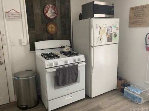 33 Liberty St, Middletown NY  10940-5524 exterior