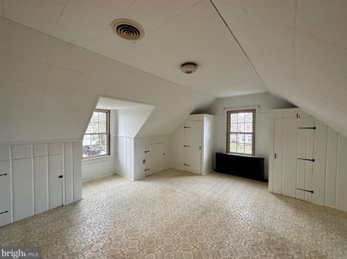 201 Sharpless Dr, Wilmington DE  19803-2507 exterior