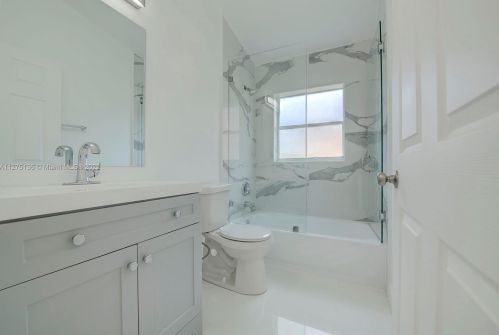 1260 144th Ave, Hollywood FL  33028-2921 exterior