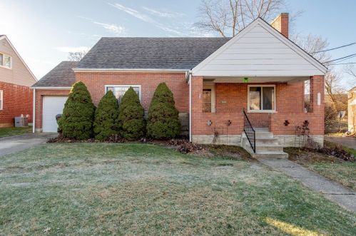 1539 Clovernoll Dr, Cincinnati, OH 45231-5403